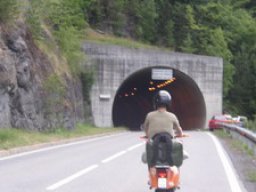 Licht an! Tunnel.